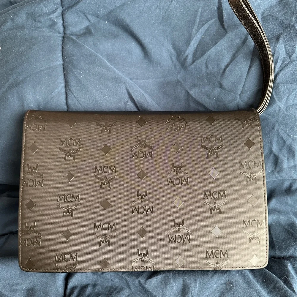 MCM Black Monogram Envelope Clutch with Gold Lock - Picture 5 of 16